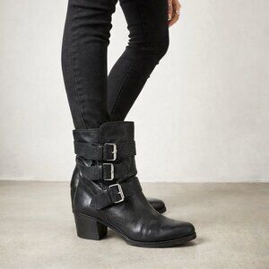 Clarks Women's 8.5 M Black Leather Fernwood Lake Triple Buckle Heel Moto Boots